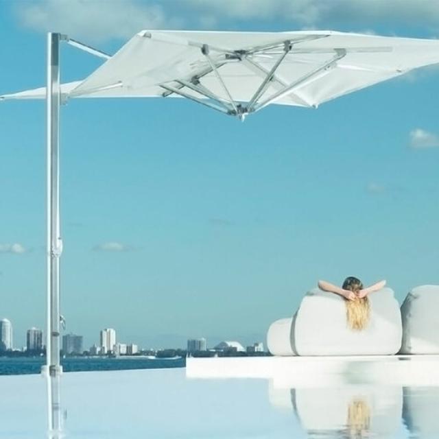 Tuuci Ocean Master Max Zero Horizon Cantilever Umbrella