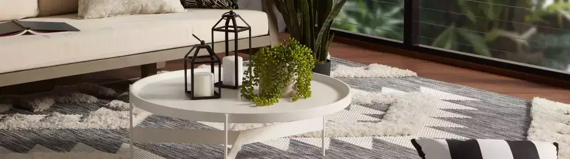 How to Place an Outdoor Rug