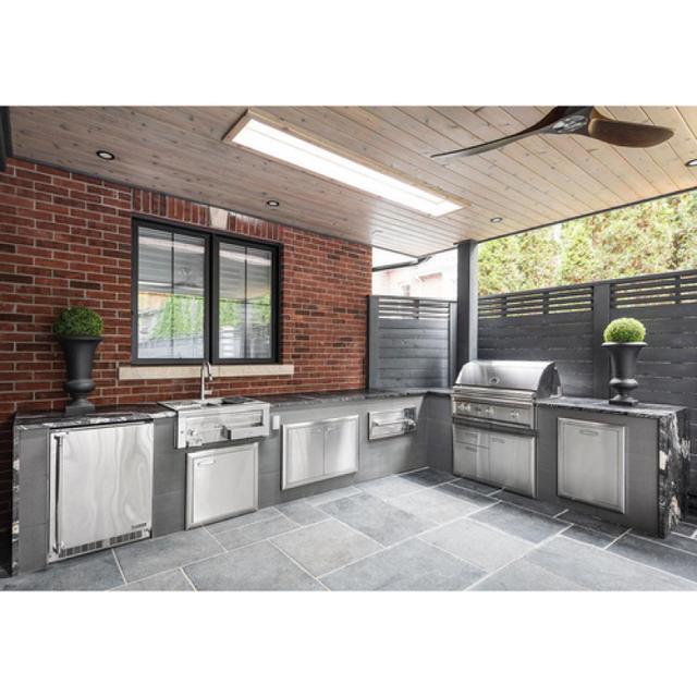 Lynx Grills Professional Built-In Cocktail Station