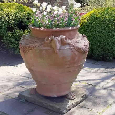 Urns & Pedestals
